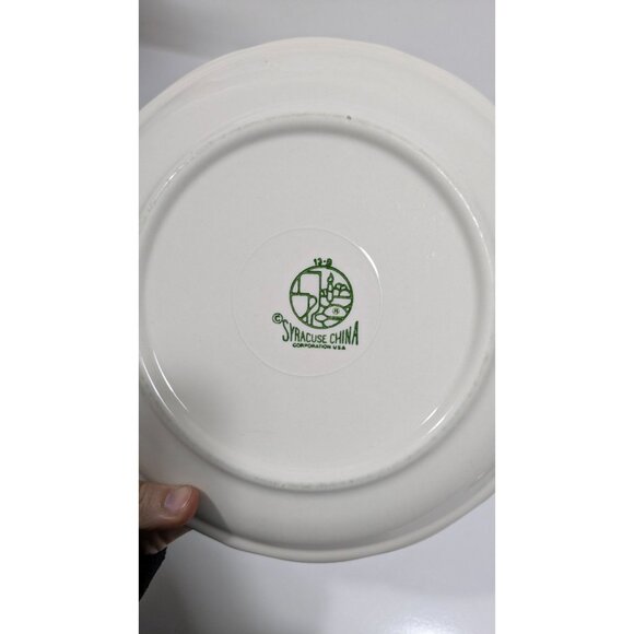 Syracuse Strawberry Hill Ceramic Dinner Plate Floral Red White Vintage - Picture 8 of 8
